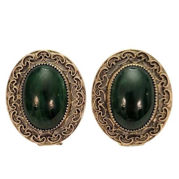 Whiting & Davis Co Gold Tone Filigree Oval Green Glass Cab Clip-On Earrings E150 - Picture 1 of 11